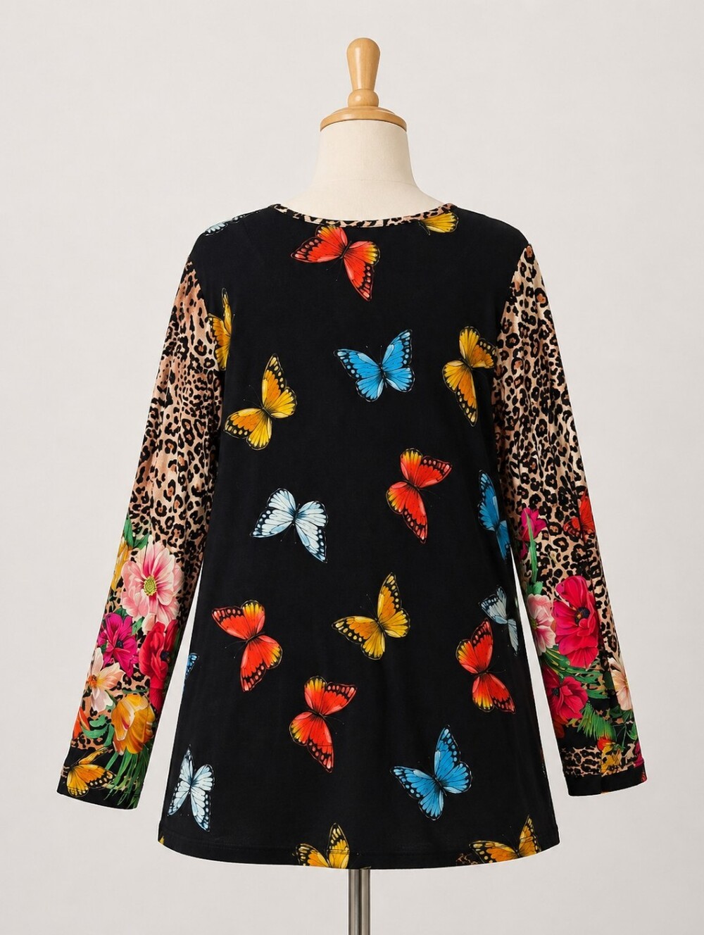 Johnny Was Knit Top Leopard Floral Butterfly Print Long Sleeve Size Medium - Picture 2 of 16